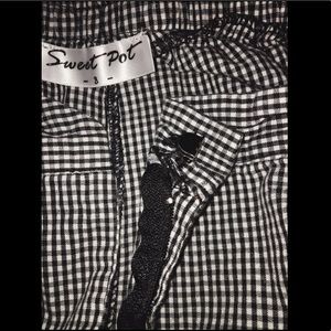 Verge Girl checkered capris